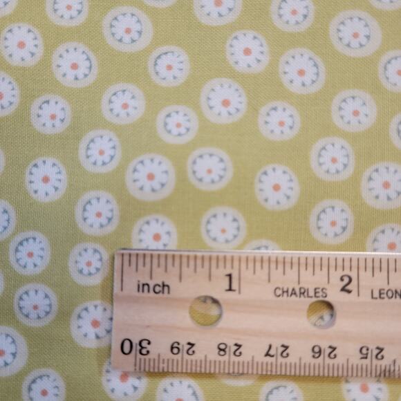 Cotton Fabric Green Dot Circle Print Quilting Sewing Retro Style 14" x 82" - Picture 3 of 7